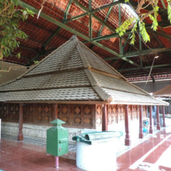 Sejarah dan Keajaiban Makam Sunan Giri: Tempat Ziarah Spiritual di Jawa Timur