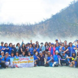 Menikmati Keindahan Wisata Kawah Putih Ciwidey Bandung Bersama Sobat Traveling