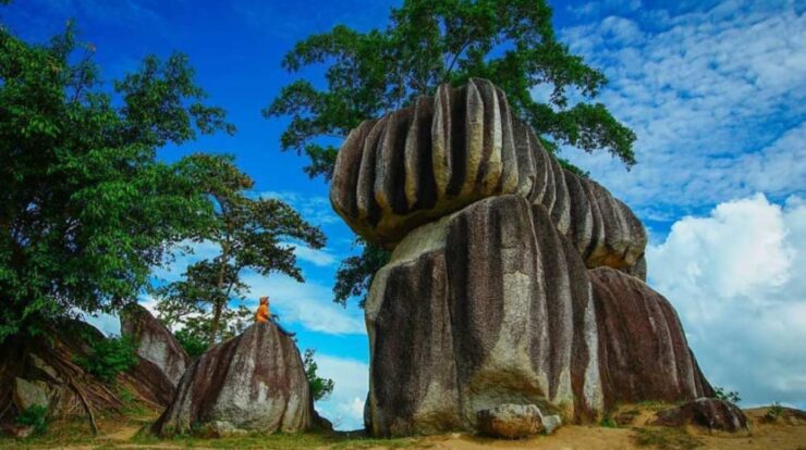 Wisata Alam Batu Belimbing Bangka Selatan: Keindahan Alam yang Mempesona