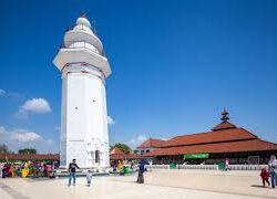 Antara Religi dan Tradisi Jawara: Menjaga Marwah Budaya Banten di Gerbang Barat Pulau Jawa