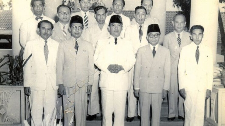 Kelebihan dan Kekurangan Orde Lama, Lengkap Beserta Penjelasannya