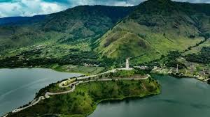 Menjelajahi Tapanuli Utara: Pesona “Kota Wisata Rohani” dan Gerbang Keajaiban Danau Toba
