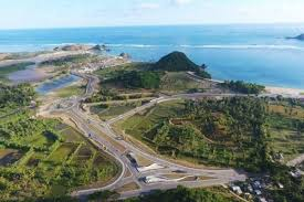 Lombok: Melampaui Batas Eksotisme, Dari Sirkuit Mandalika Hingga Puncak Megah Rinjani